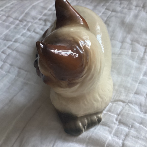 VINTAGE MADE IN JAPAN CERAMIC PORCELAIN LOUNGING SIAMESE CAT FIGURINE - Picture 4 of 9